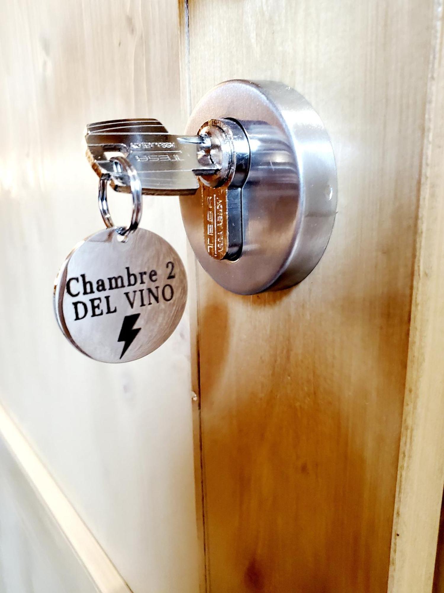 Del Vino Bar A Vin & Guitares Appartement Sauna Terrasse Garage Orchamps-Vennes Εξωτερικό φωτογραφία